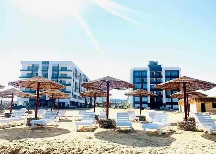 فندير باي Chalet Hurghada